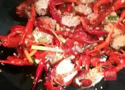 Illustration of how to make spicy crayfish 5