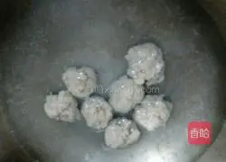 Illustration of how to cook winter melon meatballs 2