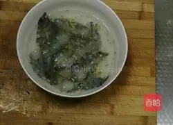 Illustration of how to make sweet and sour shrimp crackers 3