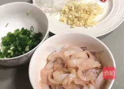 Illustration of how to make steamed fresh squid with garlic vermicelli 3