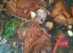 Illustration of how to make soy sauce beef 5