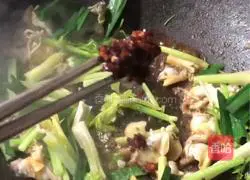 Illustration of Laoganma's fried rice cake 5