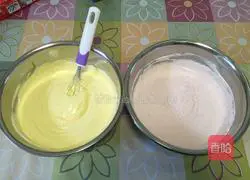 Illustration of how to make two-color mousse crystal cake 8