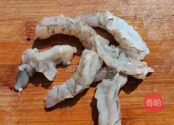 Illustration of how to make red wine emerald crystal shrimp 1