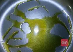 Illustration of how to make three delicacies with less oil 2