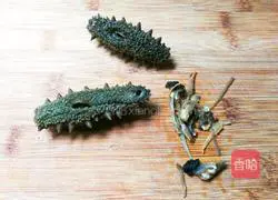 Illustration of how to make sea cucumbers with thermos water 3