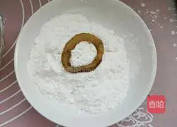 Illustration of how to make squid rings 6