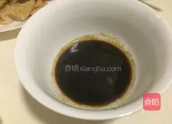 Illustration of how to make pork with pickles and vegetables 15