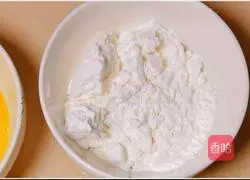 If you want to cook hairtail well, you must have a unique pickling recipe.The best way to eat hairtail is to make crispy hairtail.Illustration 12