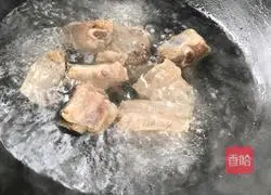 Illustration of how to make steamed yuba with spareribs 2