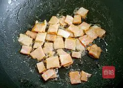 Illustration of how to make tomato and bacon pasta 4