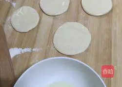 Illustration of how to make paper-thin spring cakes 2