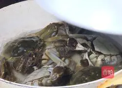 Illustration of how to cook crabs 8