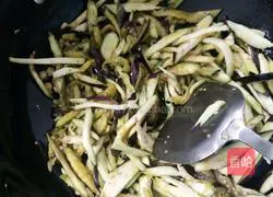 Illustration of how to make stir-fried shredded eggplant 4