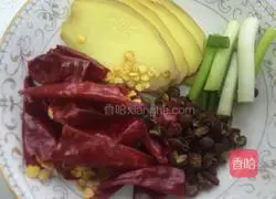 Illustration of how to make pork belly stewed with frozen tofu 2