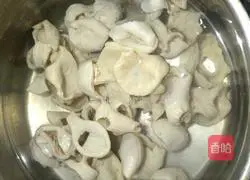 Illustration of how to make cold chicken tripe 3