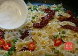 Illustration of how to make pasta (anchovy and tomato dried butterfly noodles) 11