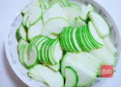 Illustration of how to make fried zucchini with tomato sauce 2