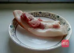 Illustration of how to make twice-cooked pork with flavored black bean sauce 1