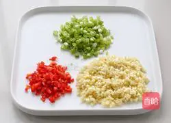 Illustration of how to make steamed scallops with garlic vermicelli 3