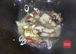 Illustration of how to make fried cauliflower with bacon 13