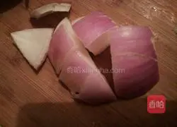 Illustration of how to make fried sausage with hot pepper 3