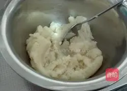 Illustration of how to make lightning puffs 9