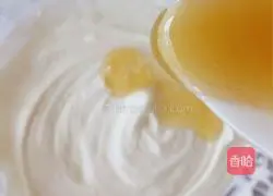 Illustration of how to make cherry blossom gradient mousse 6