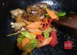 Illustration of making non-spicy twice-cooked pork 15