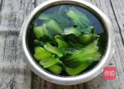 Illustration of how to make braised shrimps and rapeseed 7