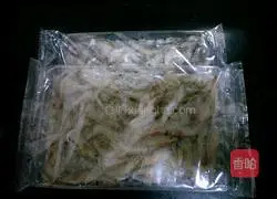 Illustration of how to make two small river shrimps 1