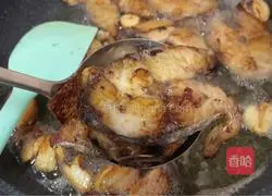 Garlic Illustration of how to make fragrant mackerel 10