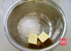 Illustration of how to make golden coconut balls 2