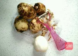 Illustration of how to make steamed pork ribs with taro powder 1