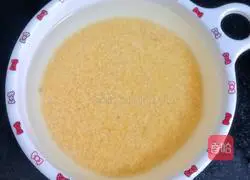 Illustration of how to make steamed meatballs with millet and quail eggs 1