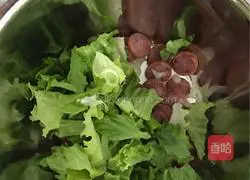 Illustration of how to make mashed potato bibimbap 3