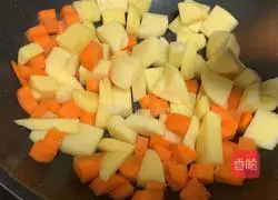 Illustration of how to make curry beef rice 4