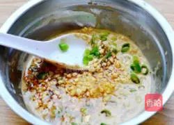 Illustration of how to make cold shredded chicken noodles for high temperatures 6