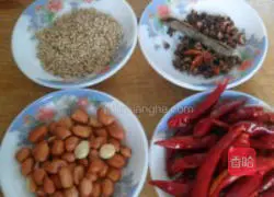 Illustration of how to make cold shredded chicken noodles for high temperatures 11