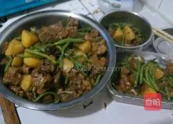 Illustration of how to make potato-roasted pork ribs and cowpeas with five flavors 6