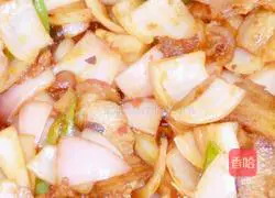 Illustration of how to make twice-cooked pork with onions 4