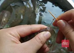 Illustration of braised prawns in oil 1