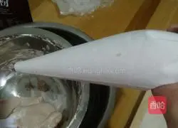 Monkey Cream Cake Illustration of how to do it 13