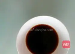 Illustration of how to stir-fry razor clams with ginger and green onion 5