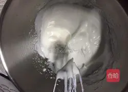 Strawberry Cream Cake (Eight Inch) Recipe Illustration 2