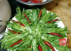 Illustration of how to make pig trotters in beer sauce 8