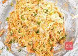 Illustration of how to make carrot meatballs 5