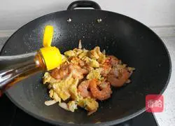 # Northeast# Shrimp and scrambled eggs recipe illustration 8