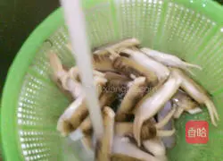 Illustration of how to stir-fry jellyfish 3