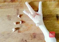 Secret Pickled Pepper Chicken Feet Illustration 3